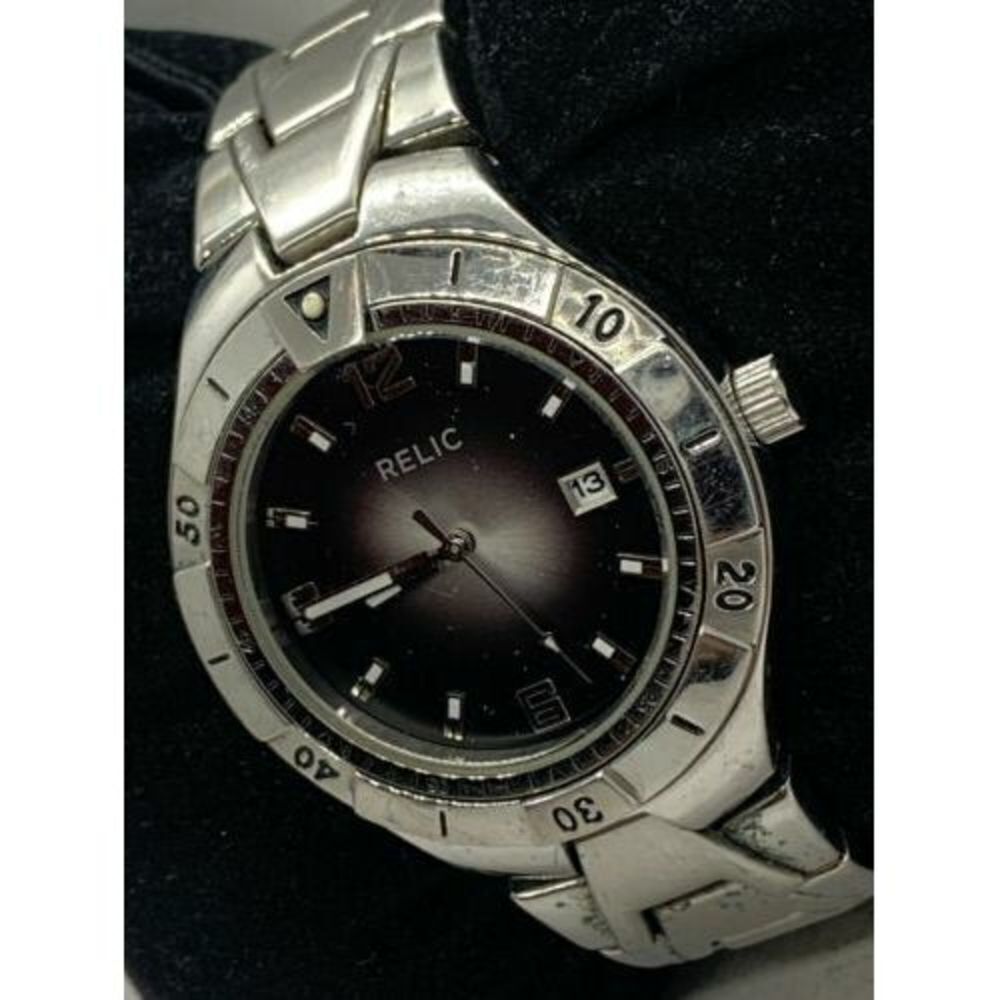Relic ZR13410-s Men's Watch Silver Stainless Steel Bracelet 41mm Case Round D955